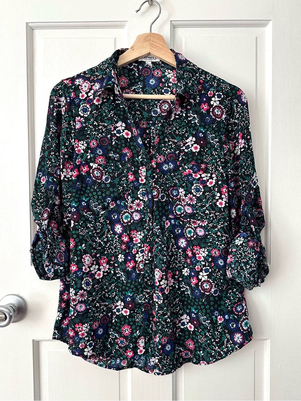 EXPRESS Portofino Shirt Floral Button Down Top Blouse Black Green Pink Size M